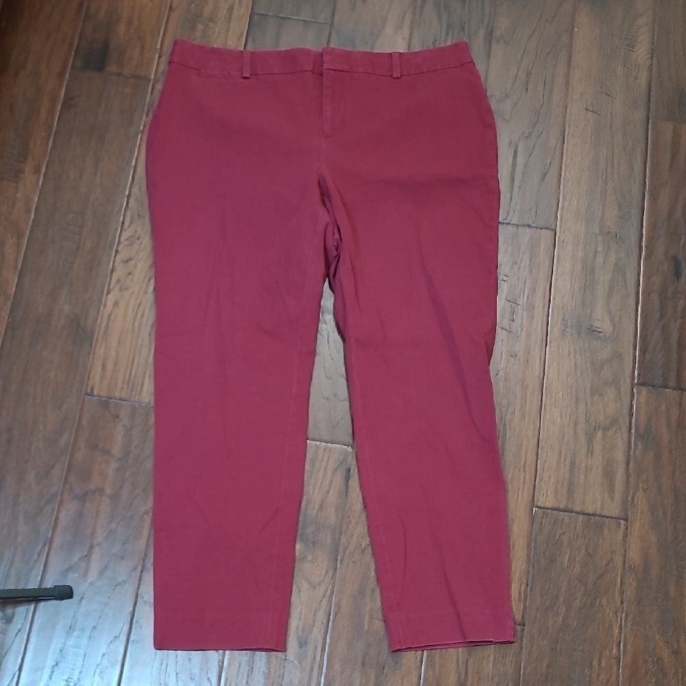 Crown & Ivy Cranberry Red Ankle Pants size 16